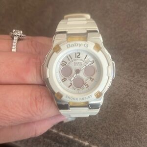 Baby g